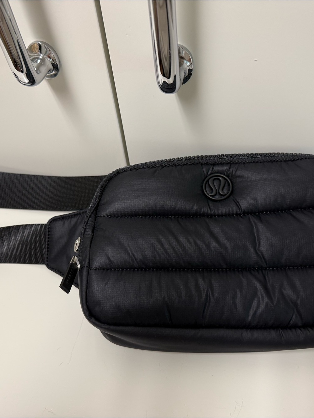 lululemon athletica women’s Black Quilted Waist Bag